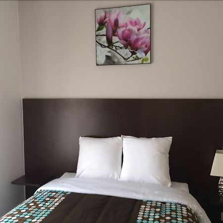 Hotel Rythme Сен-Клу Экстерьер фото