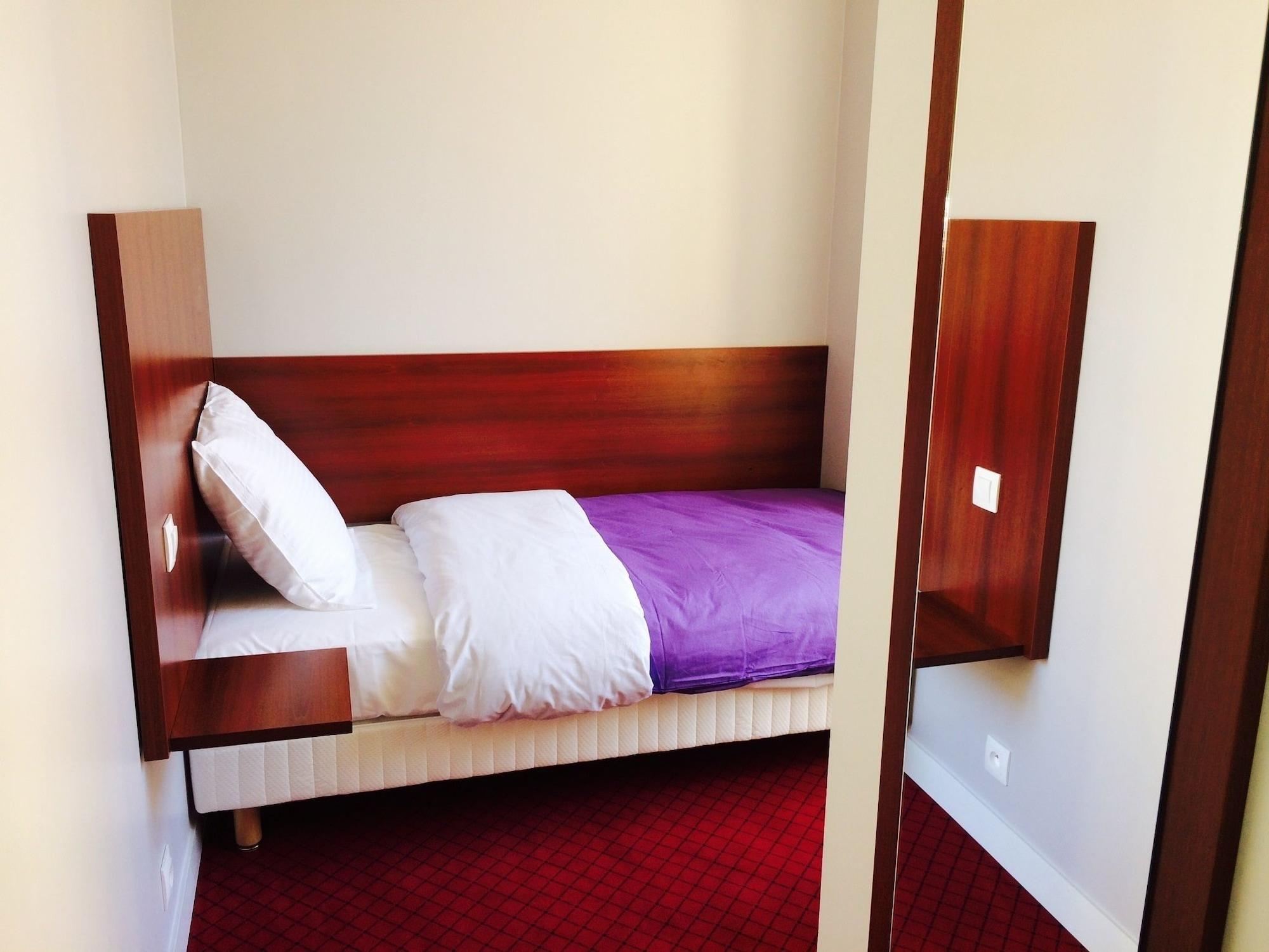 Hotel Rythme Сен-Клу Экстерьер фото
